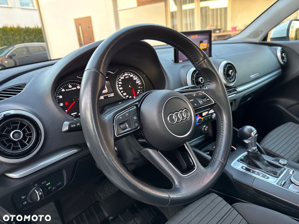 Audi A3 Limousine 35 TFSI S tronic S line - 19