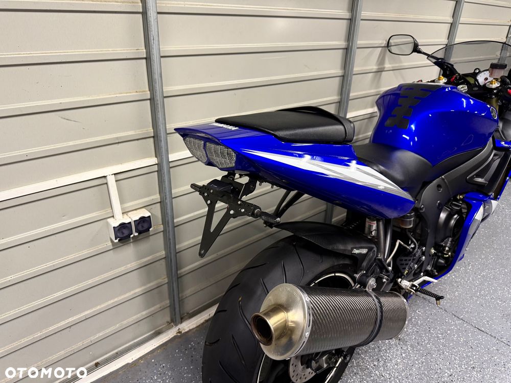 Yamaha R6 - 4
