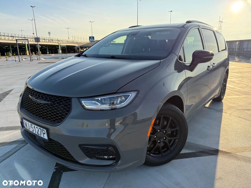 Chrysler Pacifica - 12