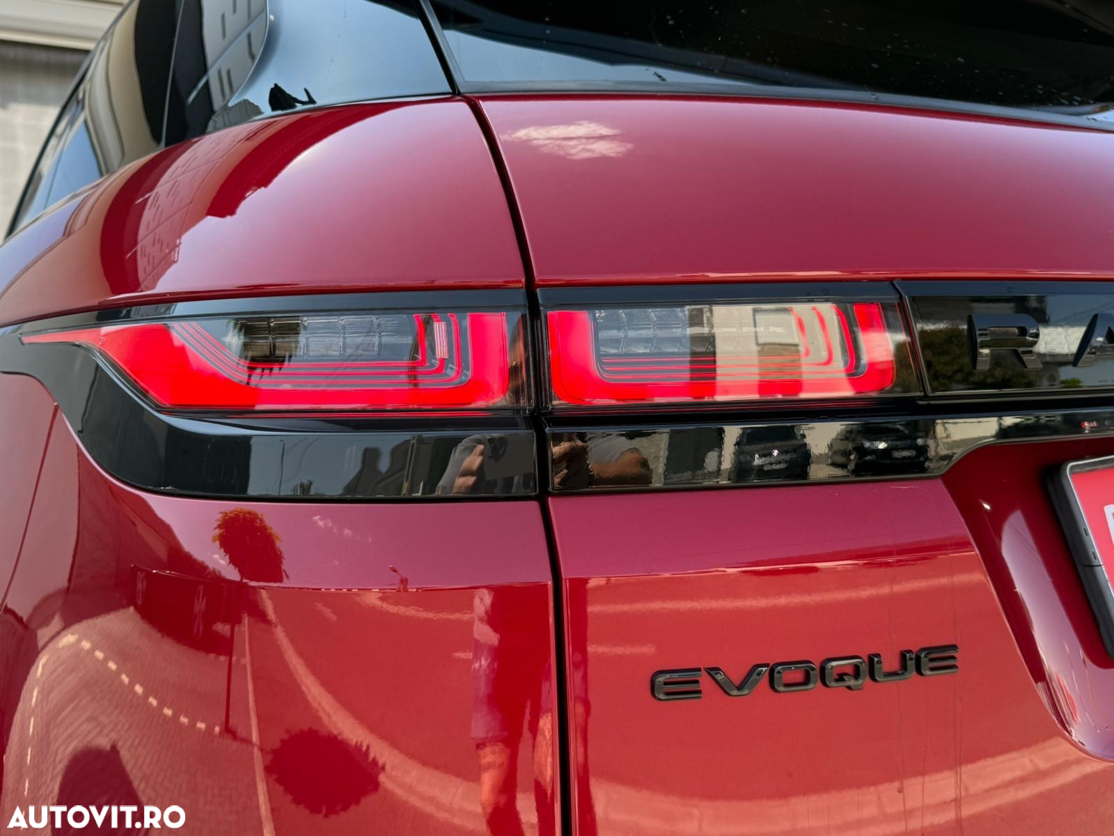 Land Rover Range Rover Evoque 2.0 D200 MHEV SE - 11