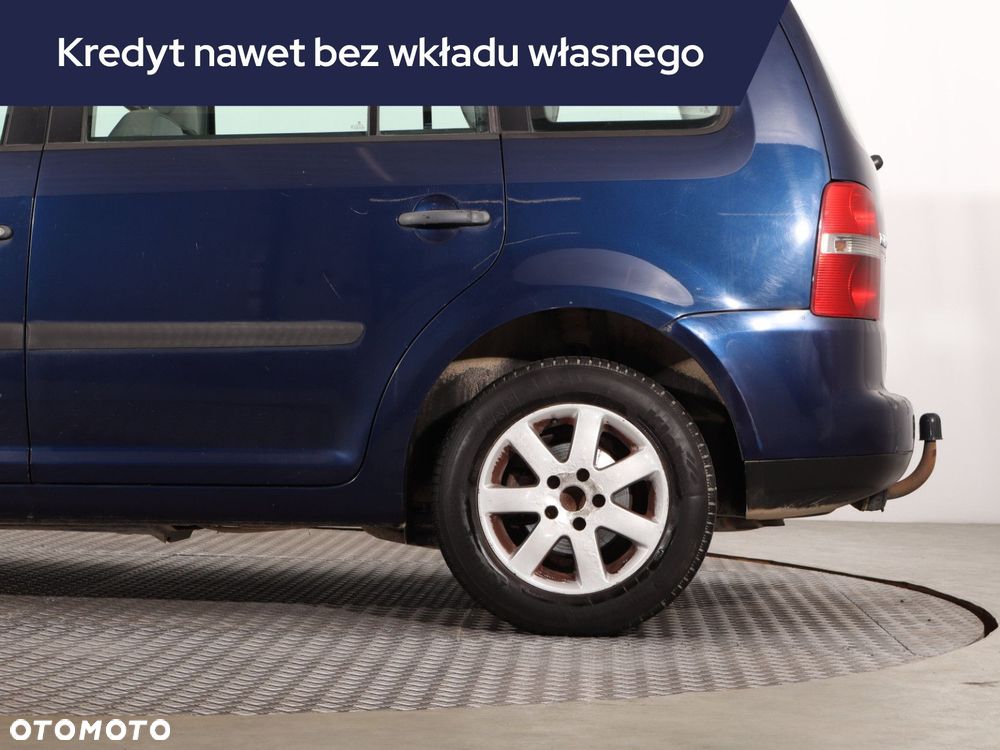 Volkswagen Touran - 15