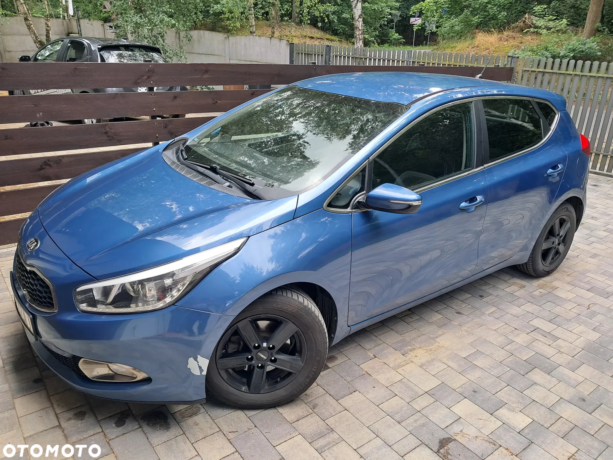 Kia Ceed - 10