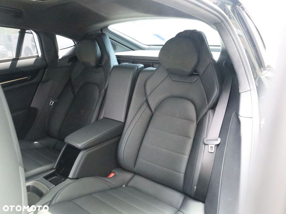 Porsche Panamera - 21