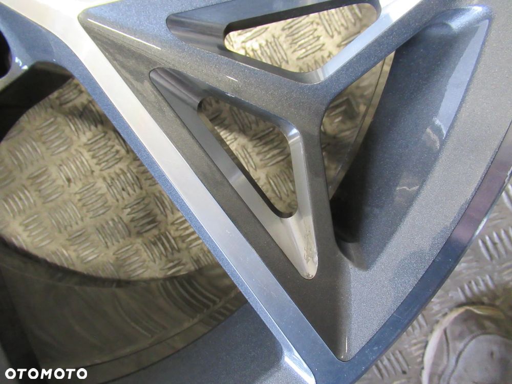 Felgi Audi Q8 SQ8 RS Q8 RS6 RS7 10Jx22 et21 5x112 4M8 CZUJNIKI - 13