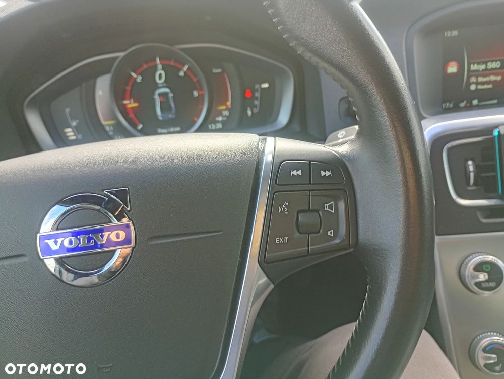Volvo S60 D3 Geartronic Momentum - 31