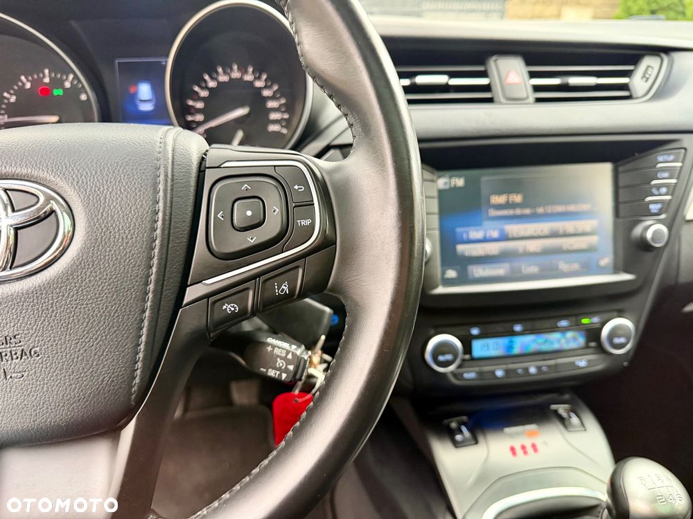 Toyota Avensis Touring Sports 1.8 Executive - 18