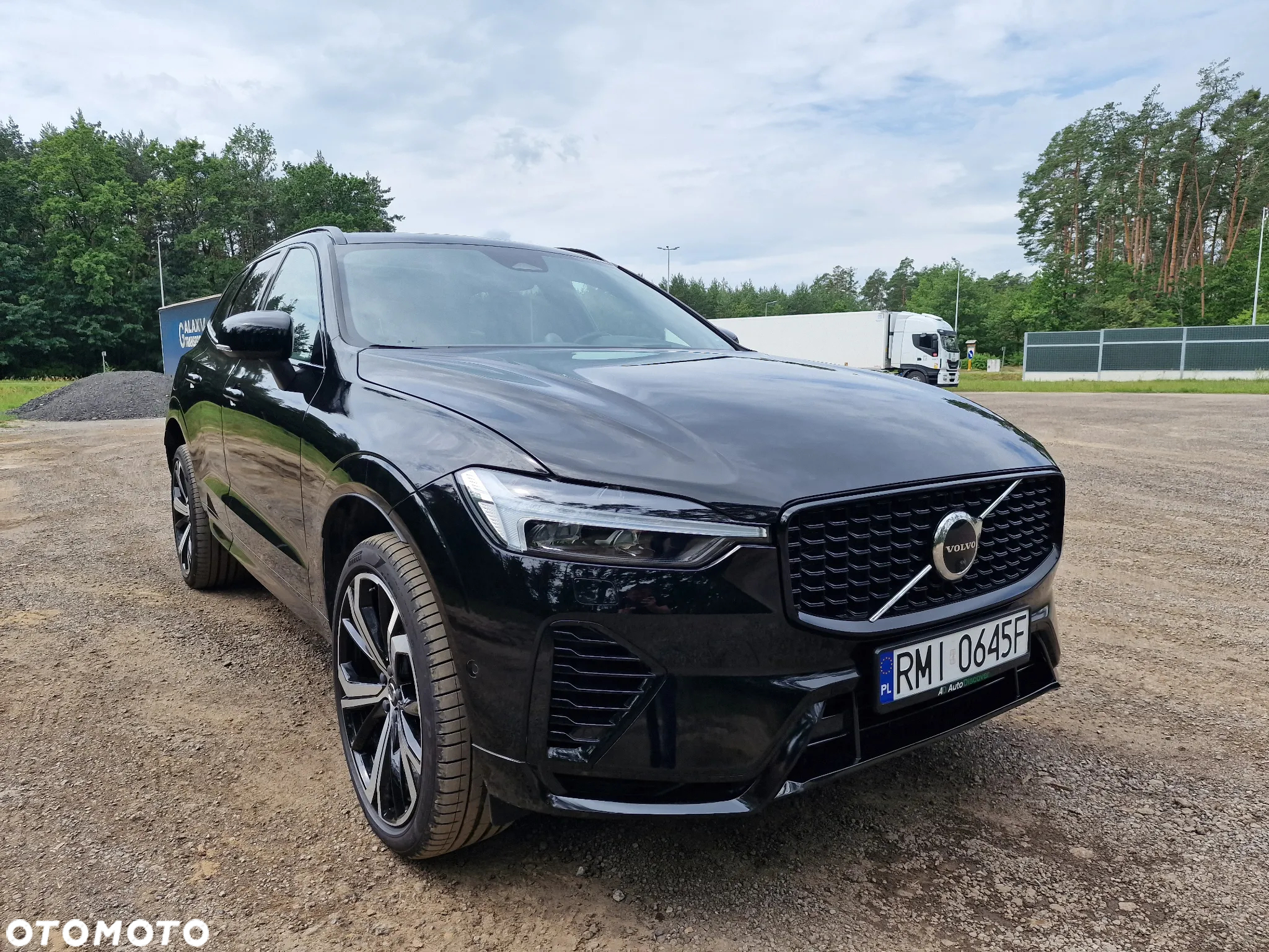 Volvo XC 60 T8 Plug-In Hybrid AWD R-Design - 12