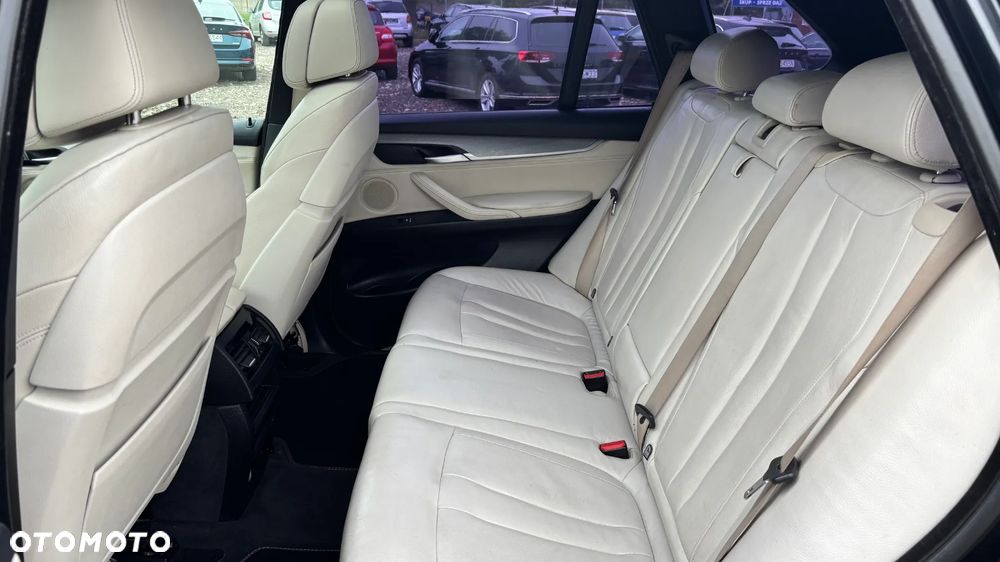 BMW X5 xDrive30d - 23
