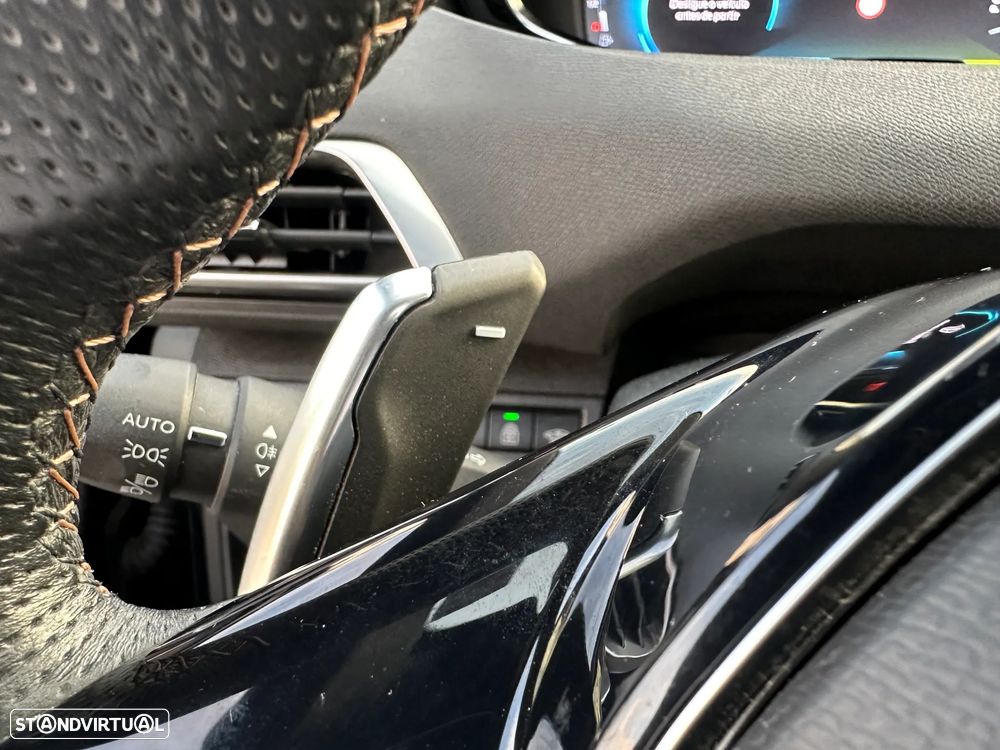 Peugeot 3008 1.6 Hybrid4 GT e-EAT8 - 28