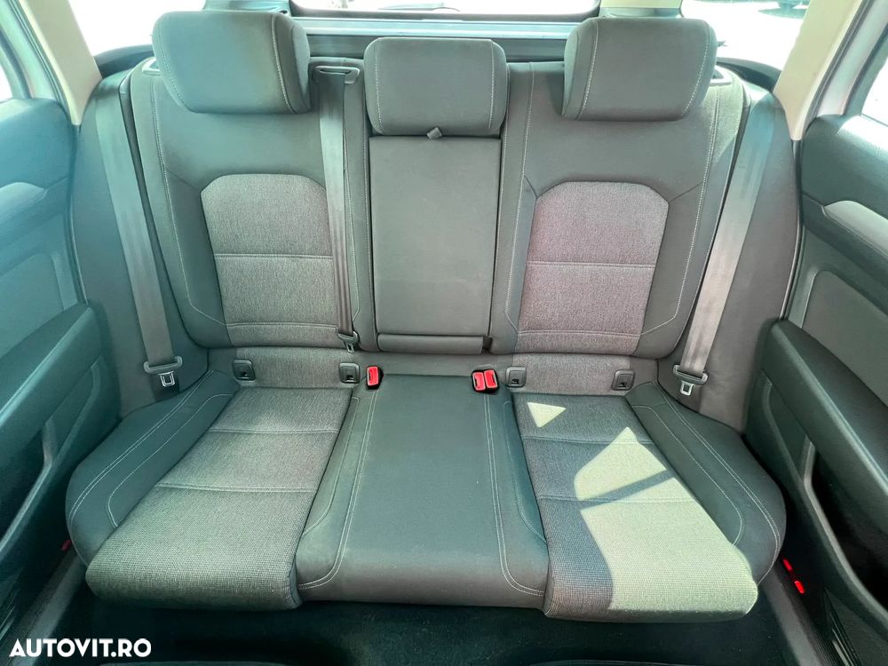 Volkswagen Passat 2.0 TDI DSG Highline - 33