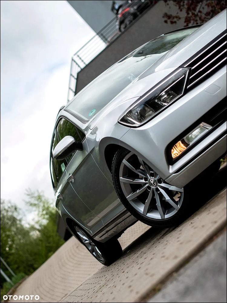 Volkswagen Passat - 13