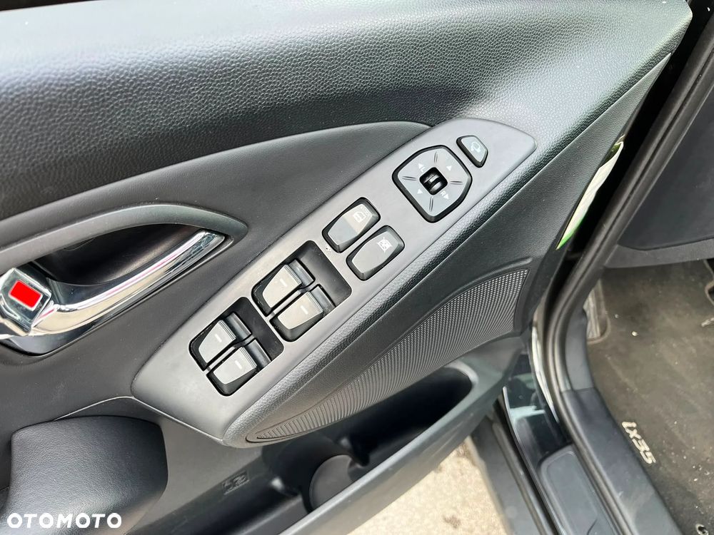 Hyundai ix35 2.0 2WD Automatik Style - 14
