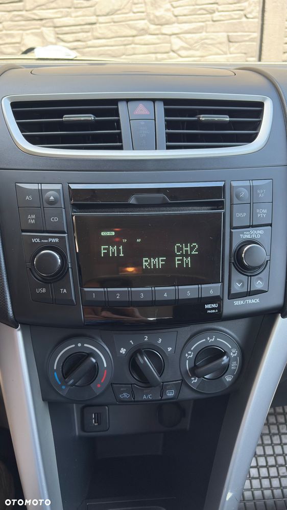Suzuki Swift 1.2 Club - 8
