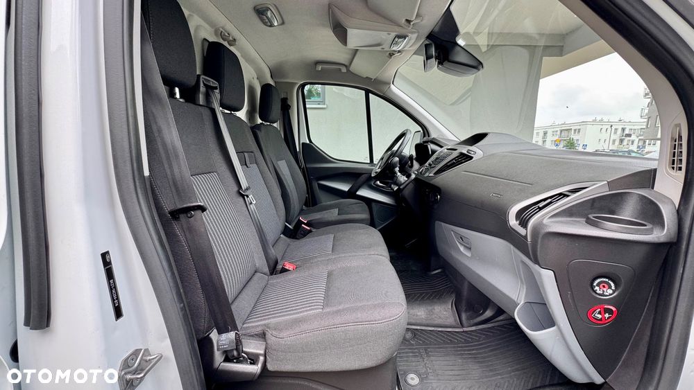 Ford Transit Custom L2H2 średni  xenon kamera idealny 2.0 TDCI blaszak krótki L1H2 VAT FV faktura 23% 3 miejsca / osobowy blaszak podwójne drzwi z obu stron - 9