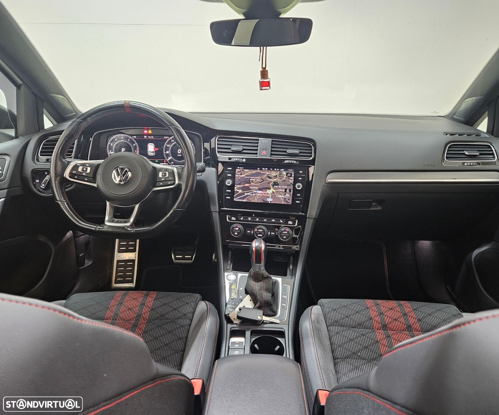 VW Golf GTI TCR 2.0 TSI OPF DSG - 55