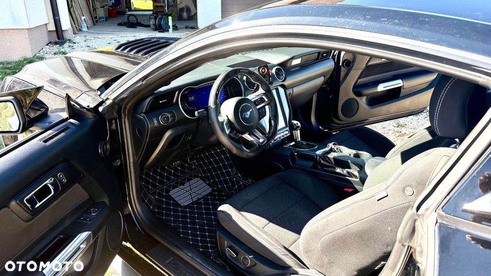 Ford Mustang - 18