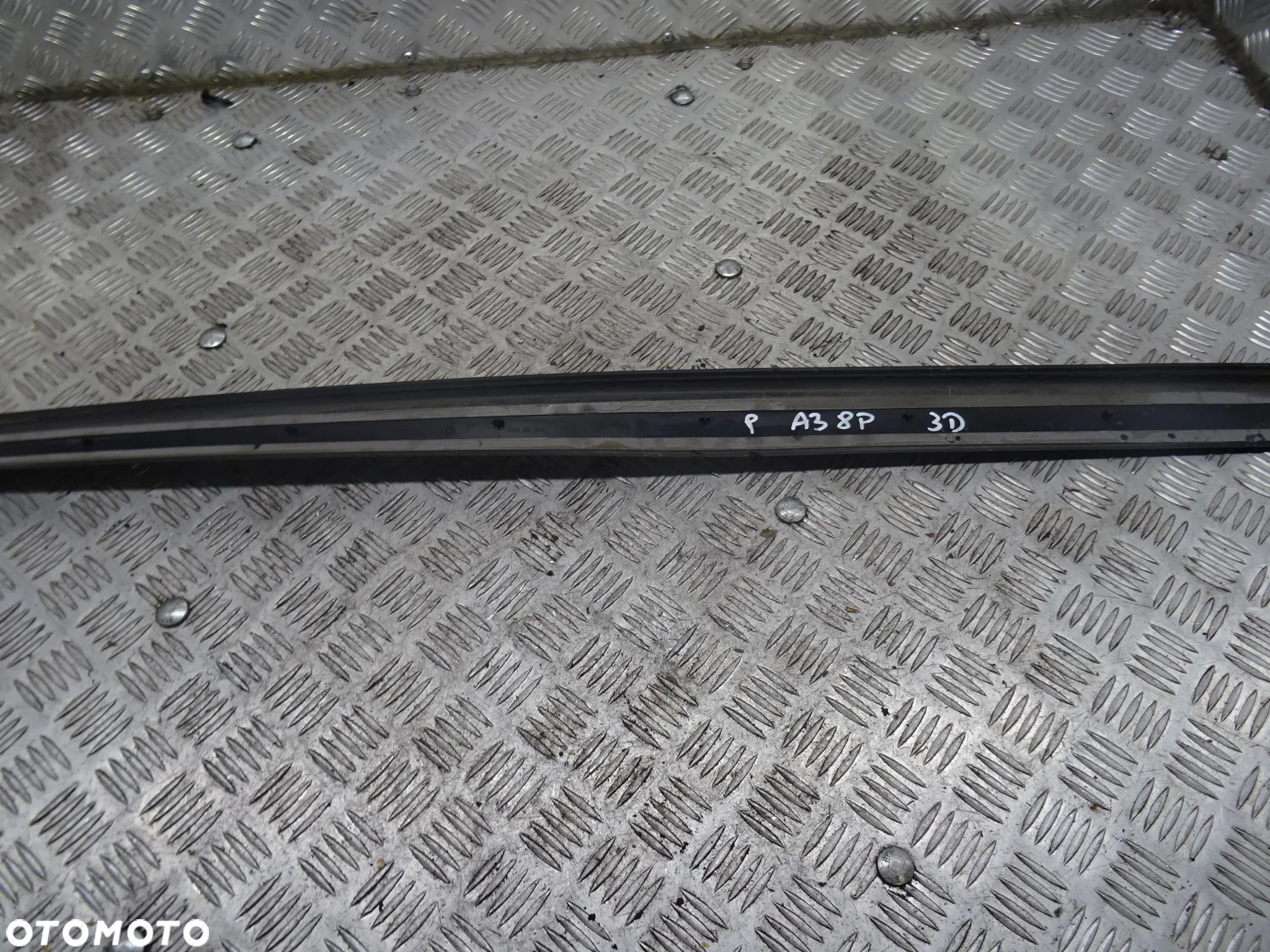 AUDI A3 8P 03-07 2.0 TDI LISTWA PROGOWA PRAWA LEWA 8P3853491D - 6