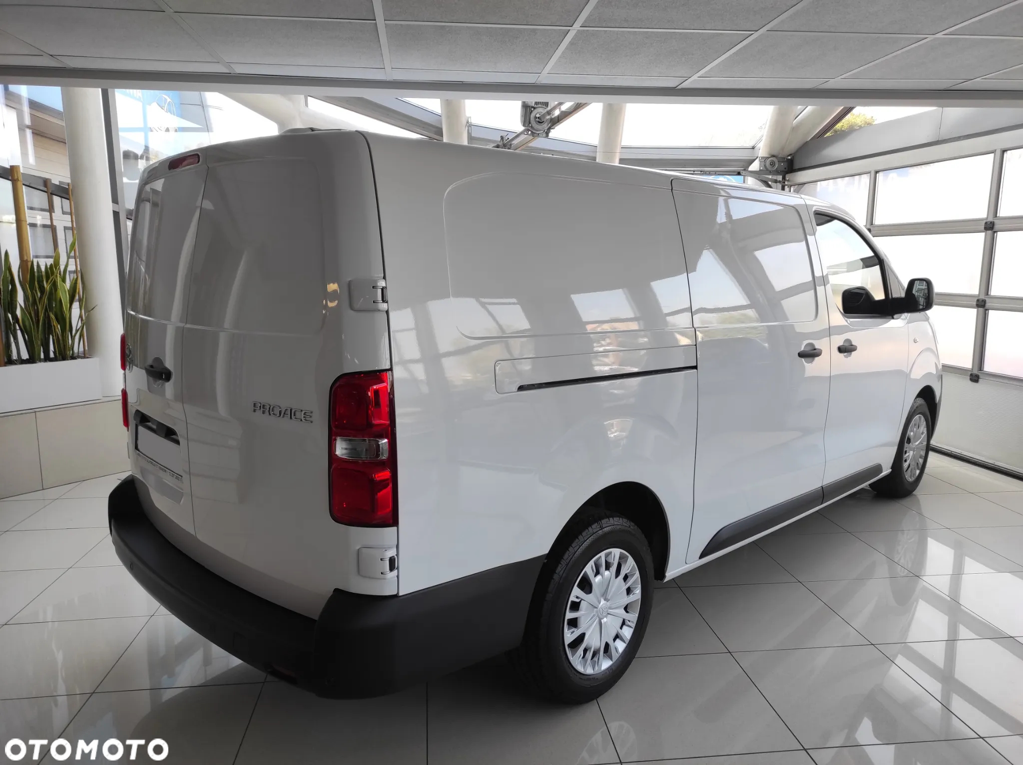 Toyota Proace - 2