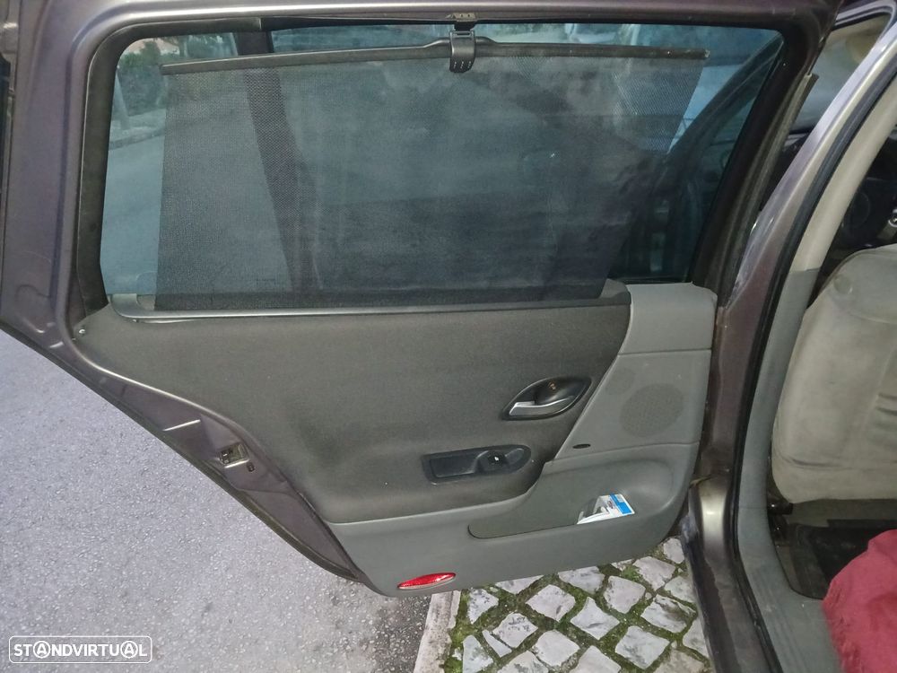 Renault Laguna Break 1.9 dCi Dynamique - 5