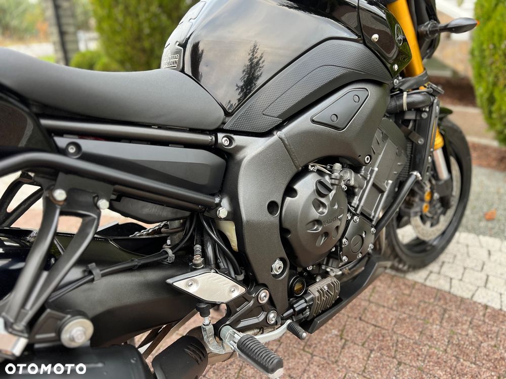 Yamaha FZ8 - 14