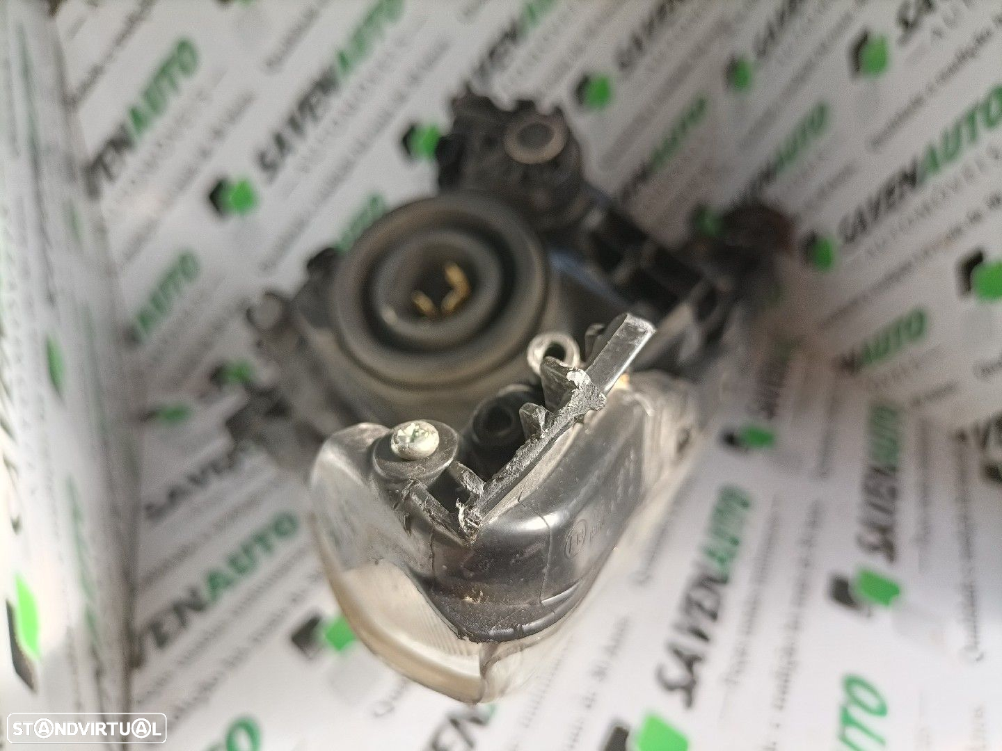 Farol Dto Toyota Verso S (_P12_) - 3