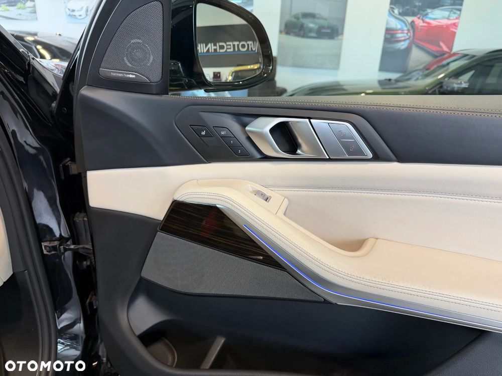 BMW X7 - 30