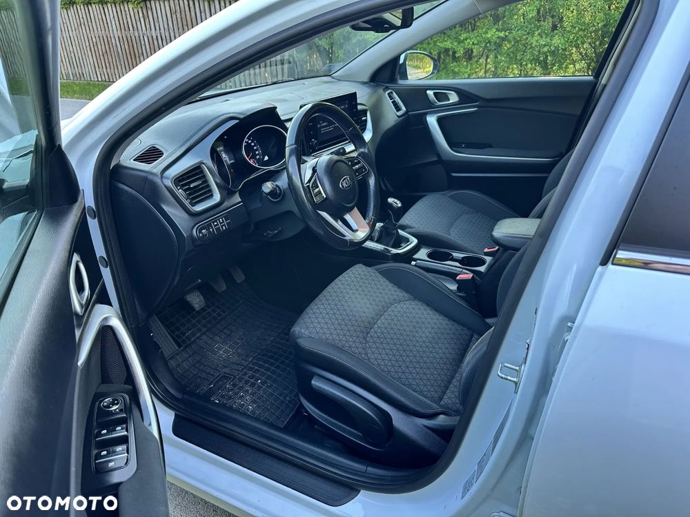 Kia Ceed 1.0 T-GDI M - 17