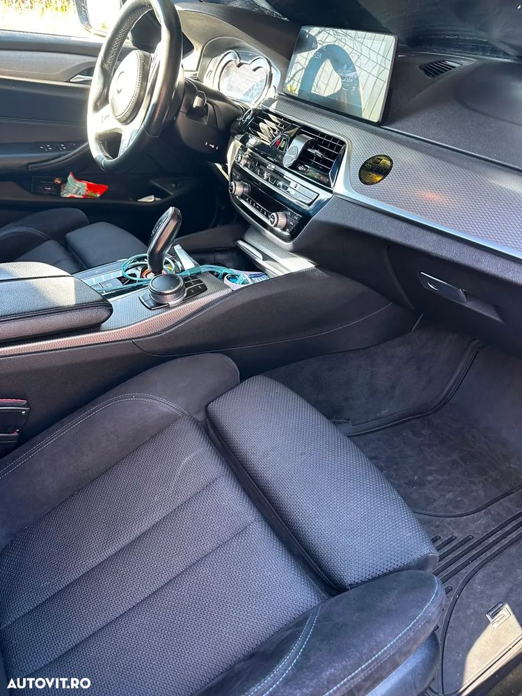 BMW Seria 5 520i AT - 6