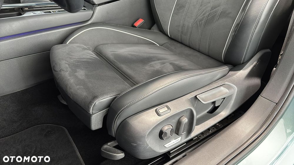 Volkswagen Passat 2.0 TDI SCR Elegance DSG - 12