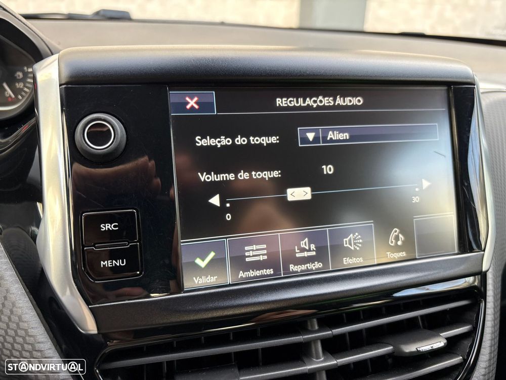 Peugeot 208 1.2 PureTech Style - 23