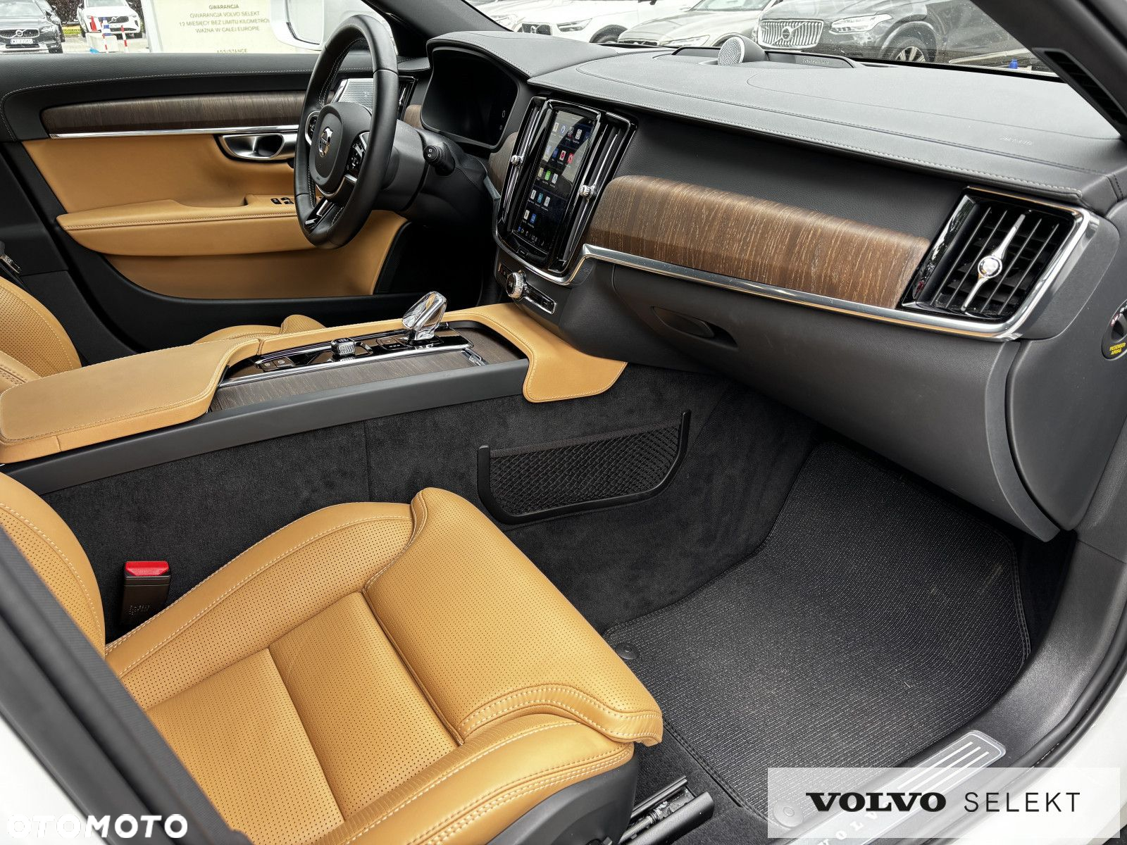 Volvo V90 Cross Country - 16