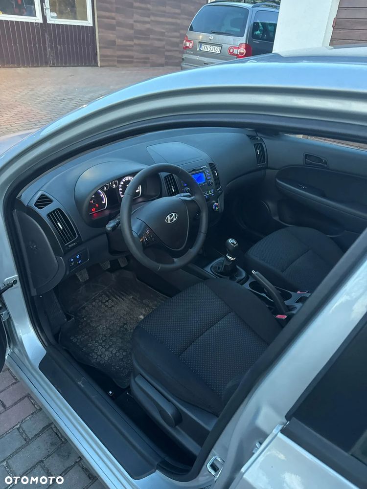 Hyundai i30 1.6 CRDi Blue Classic - 11