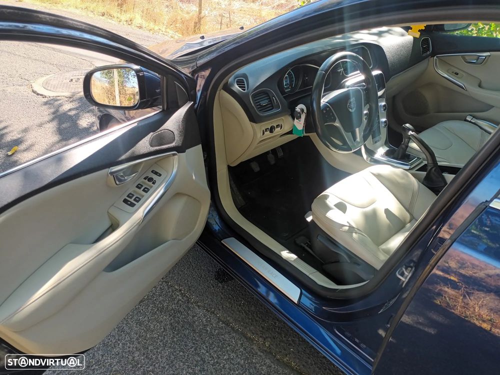 Volvo V40 D2 Ocean Race - 17