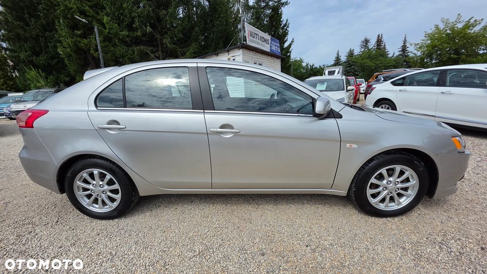 Mitsubishi Lancer 1.6 Invite - 6