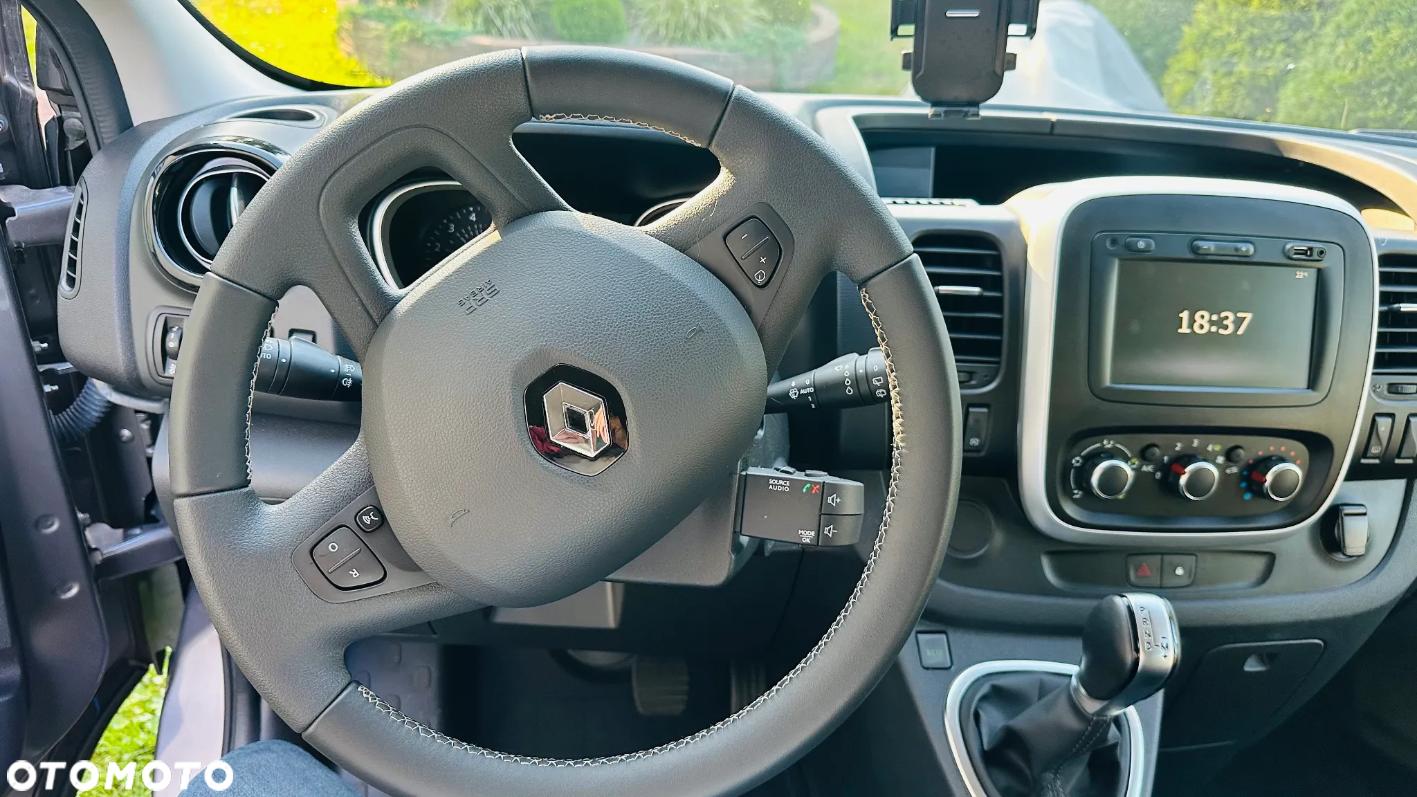Renault Trafic Grand SpaceClass 2.0 dCi EDC - 12