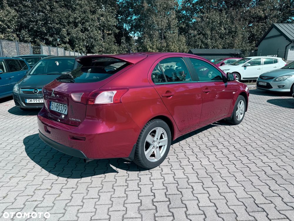 Mitsubishi Lancer 1.5 - 10