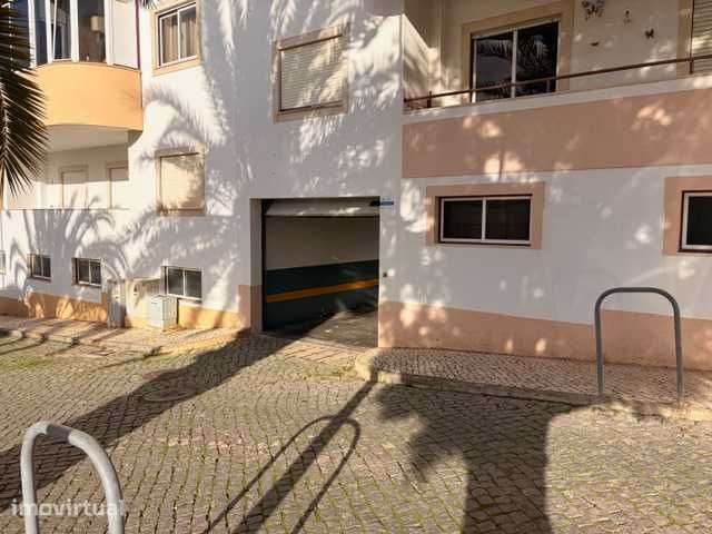 Garagem em Box para arrendamento - Lagos - Grande imagem: 2/8