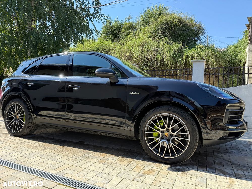 Porsche Cayenne - 2