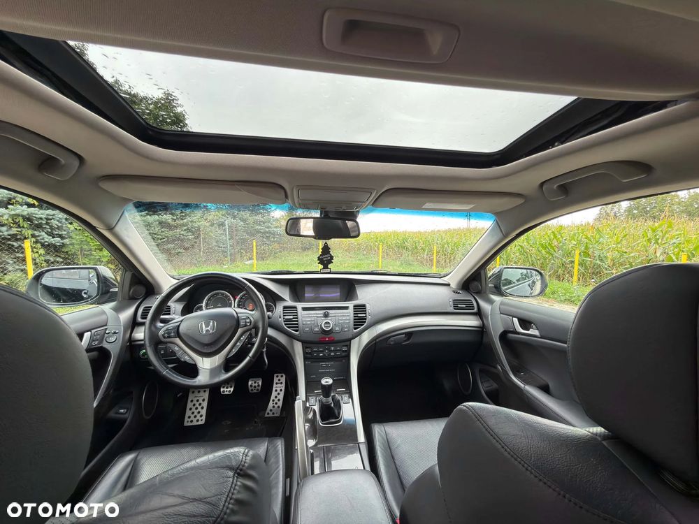 Honda Accord 2.0 Executive Nav - 6