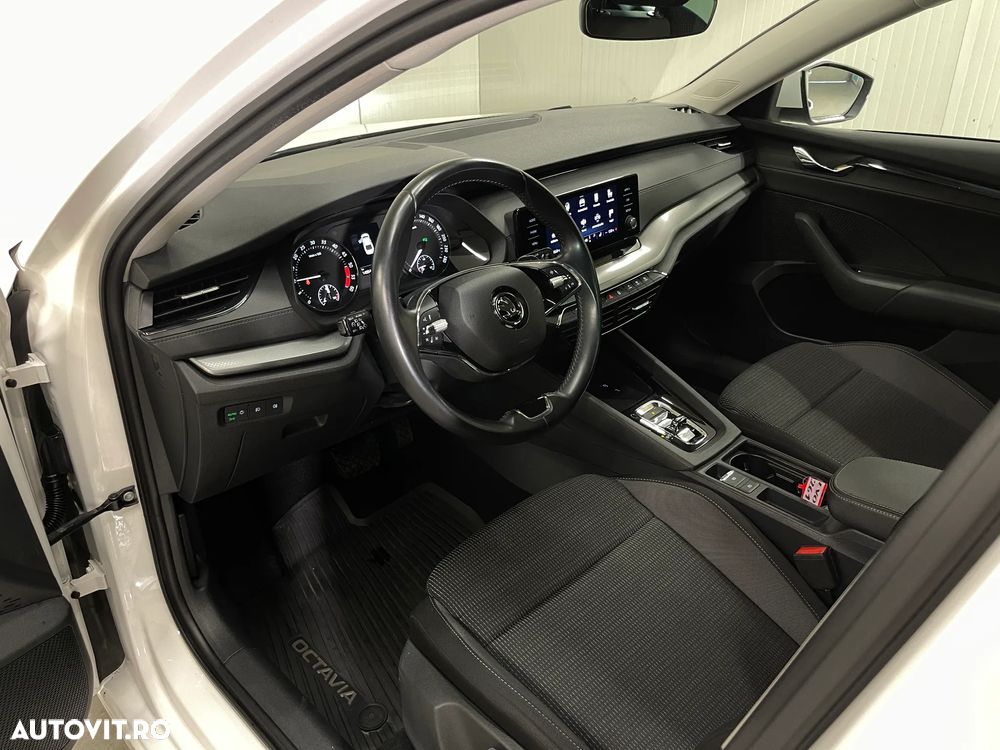 Skoda Octavia 2.0 TDI DSG Ambition - 6