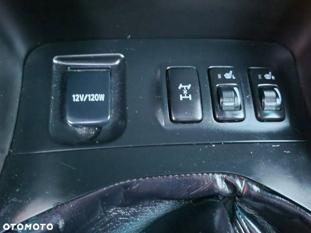 Toyota Land Cruiser - 26