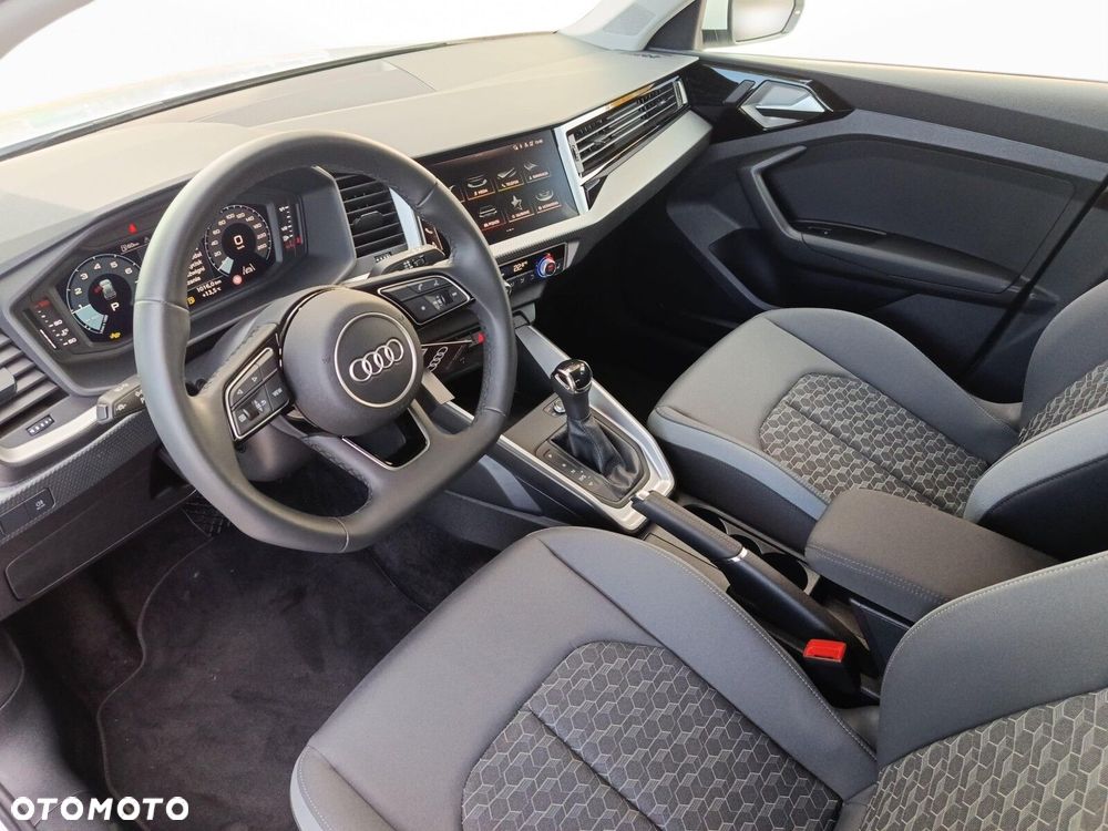 Audi A1 Sportback 35 TFSI Advanced S tronic - 11