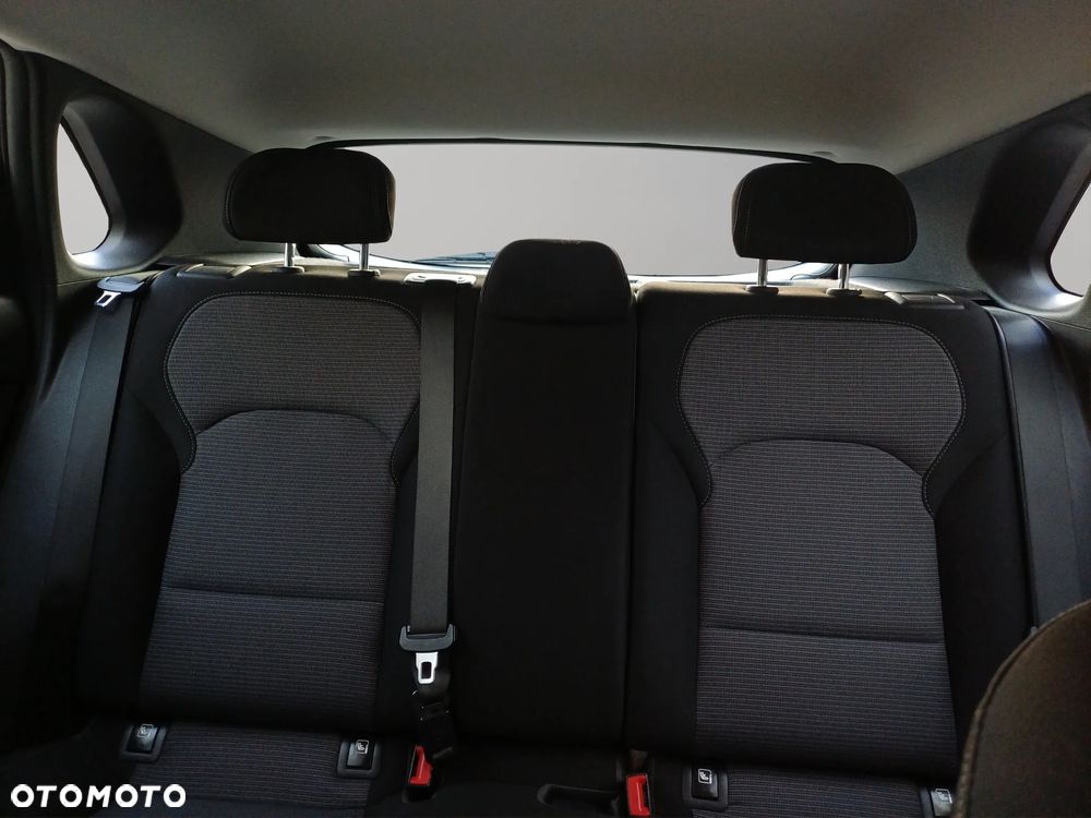 Hyundai i30 1.5 DPI Classic + - 15
