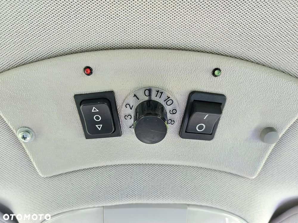 Mercedes-Benz Klasa E 220 CDI Automatik Elegance - 22