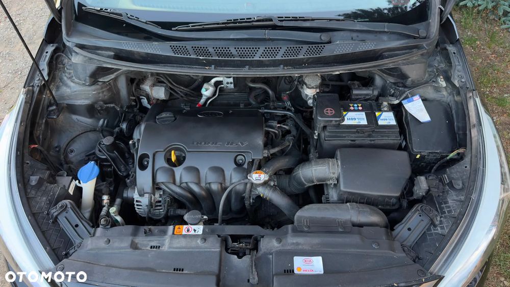 Kia Ceed - 10