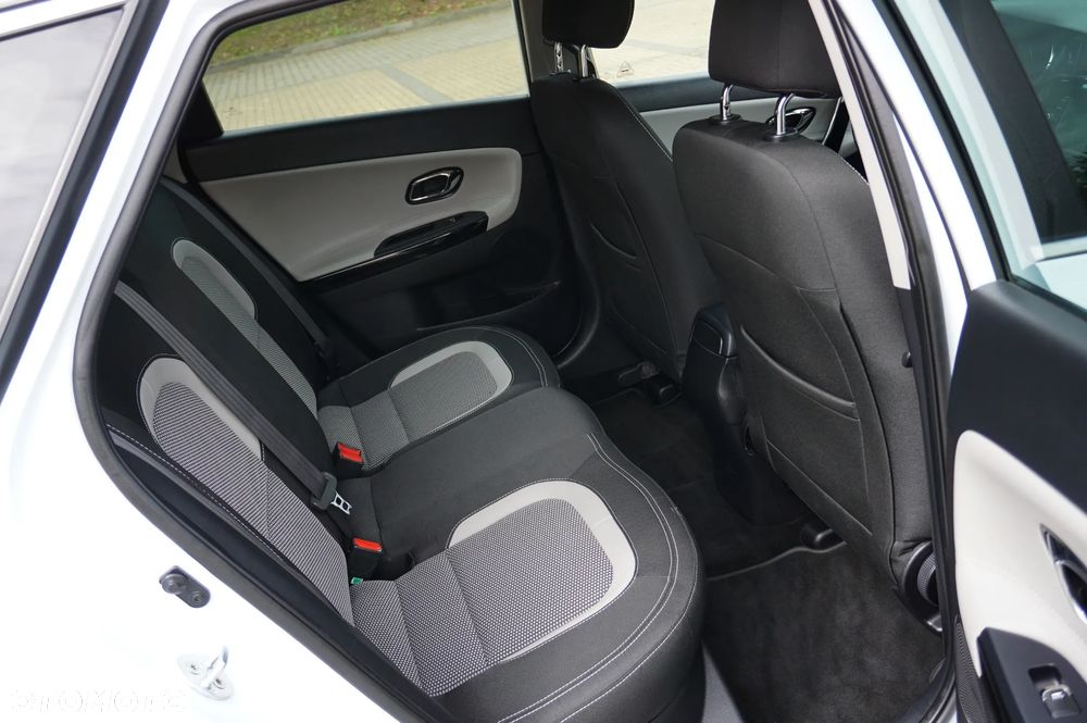 Kia Ceed 1.6 GDI Dream Team Edition - 27