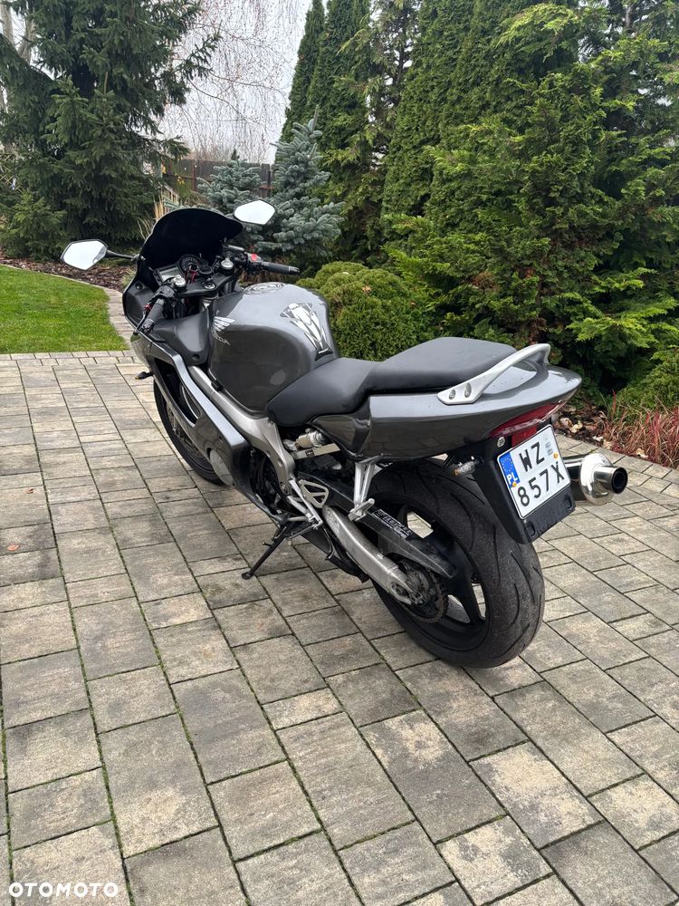 Honda CBR - 3