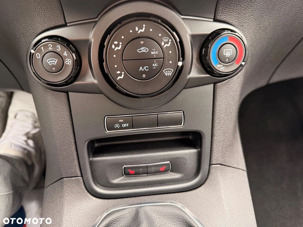 Ford Fiesta 1.0 EcoBoost Gold X EU6 - 27
