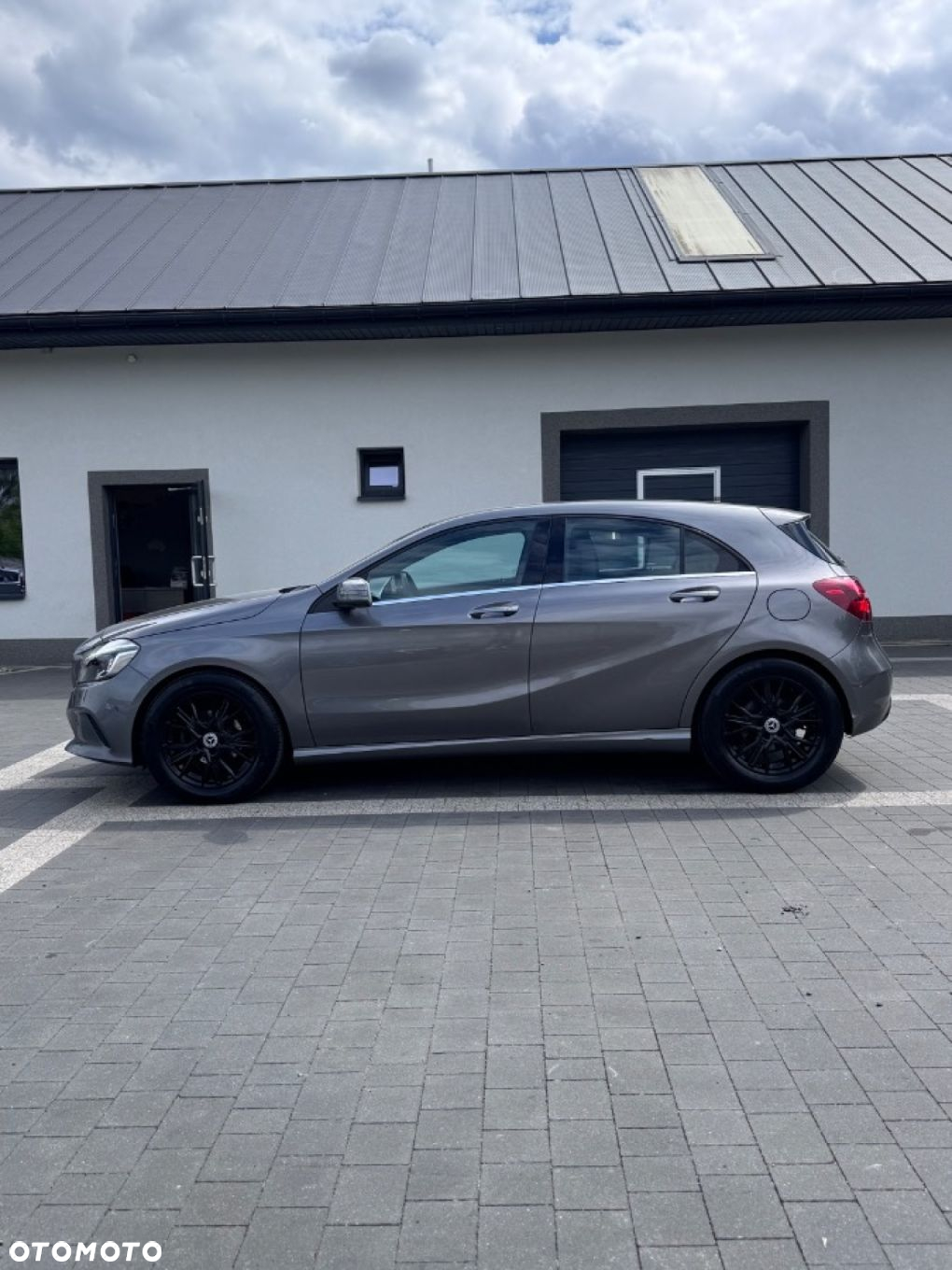 Mercedes-Benz Klasa A 180 CDI 7G-DCT AMG Line - 4