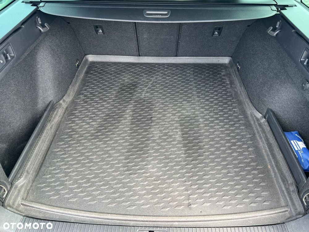 Volkswagen Passat Variant - 30